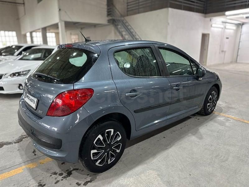 Usado Peugeot 207 75 CV (55 kW) 2007 Azul Berlina