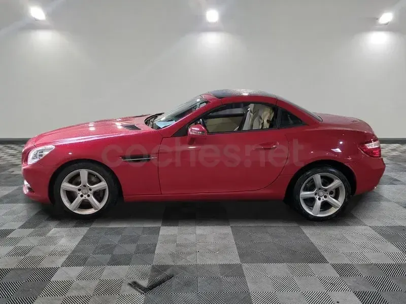 Usado Mercedes SLK250 204 CV (150 kW) 2011 Rojo Descapotable
