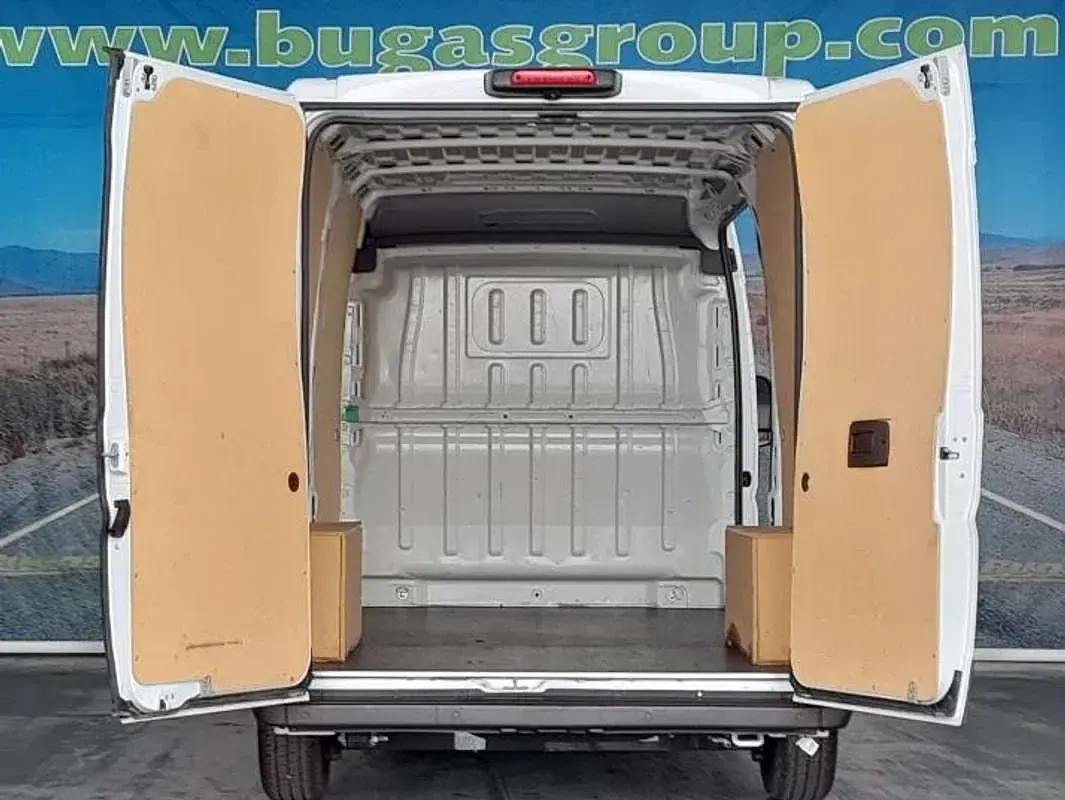 Usado Fiat Ducato 120 CV (88 kW) 2021 Blanco Van