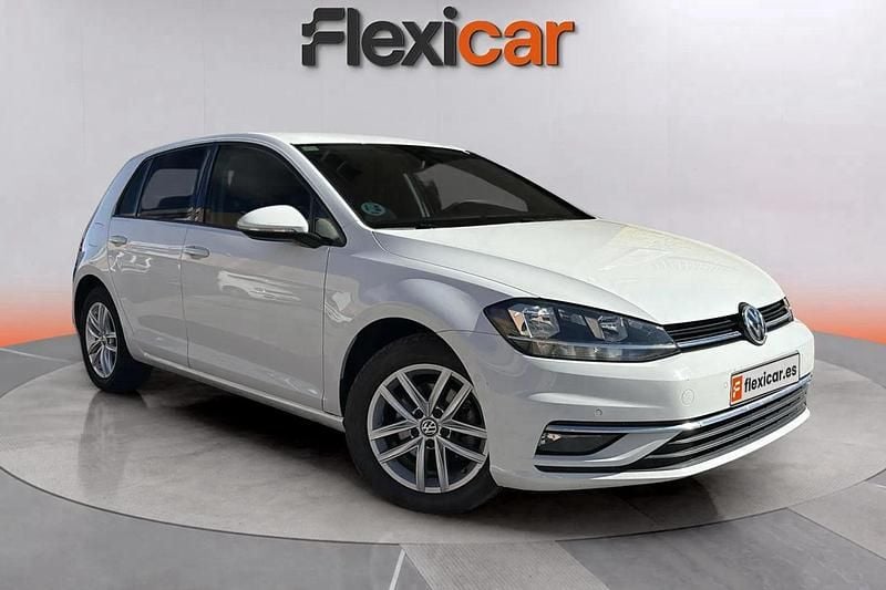Blanco Usado 2018 VW Golf VII Advance Utilitario | 14.990 € (Buen precio) - Imagen 1/4