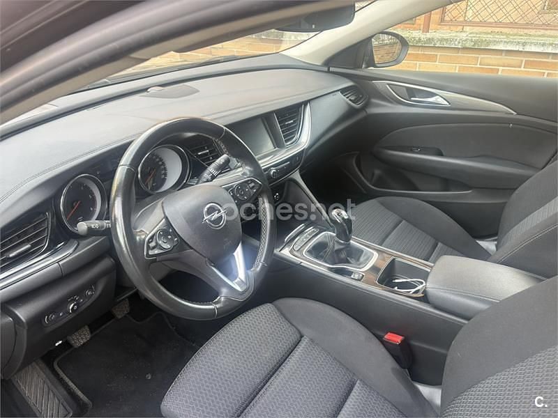 Usado Opel Insignia Business 122 CV (89 kW) 2021 Negro Berlina