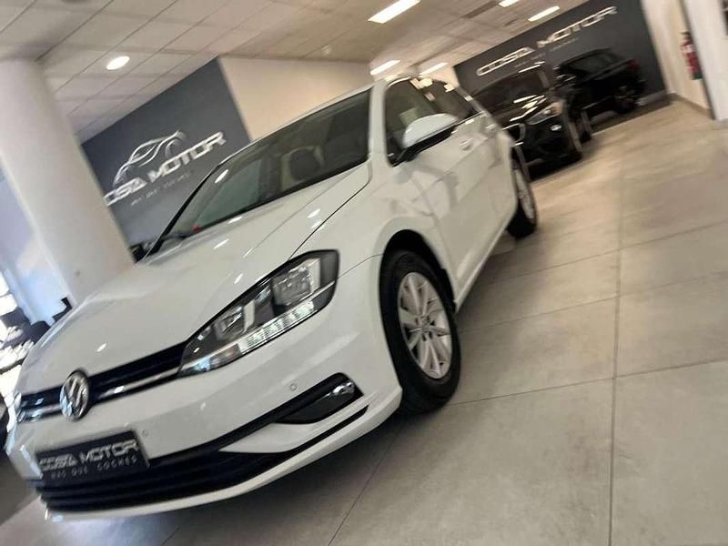 Usado VW Golf VII Edition 116 CV (85 kW) 2021 Blanco Utilitario