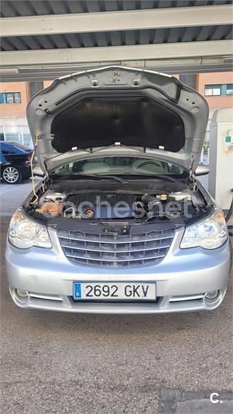 Usado Chrysler Sebring Limited 141 CV (103 kW) 2006 Gris / plata Berlina