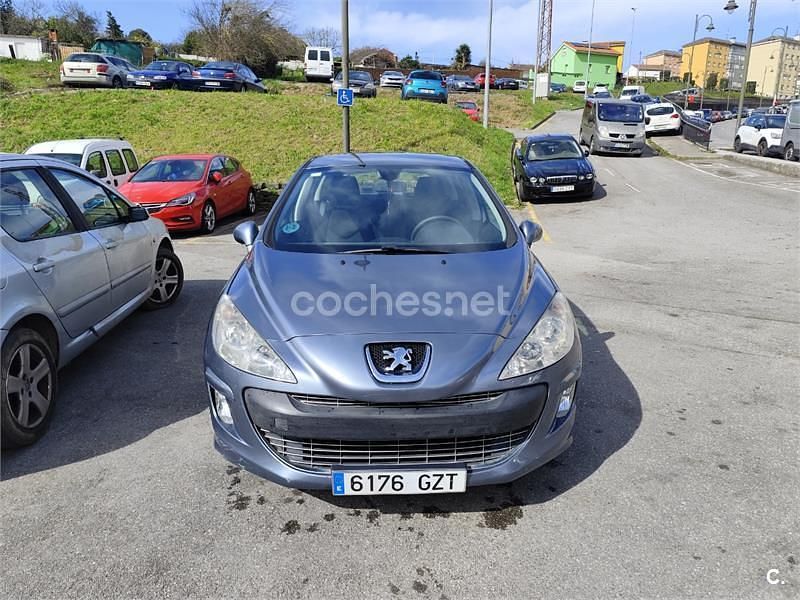 Usado Peugeot 308 Sportium 110 CV (80 kW) 2010 Verde Berlina