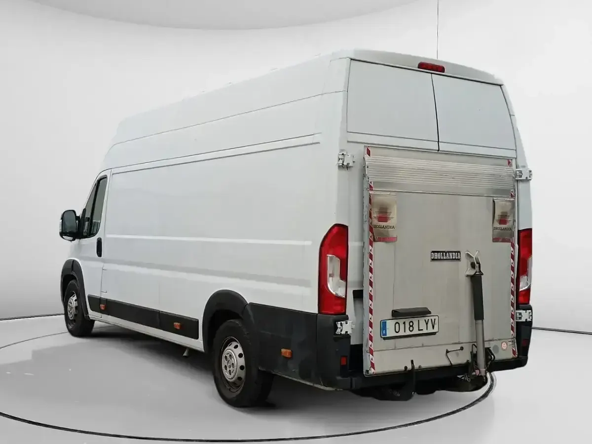 Usado Peugeot Boxer S 140 CV (102 kW) 2022 Blanco Van