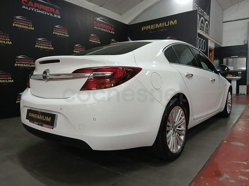 Usado Opel Insignia Excellence 140 CV (102 kW) 2015 Blanco Berlina
