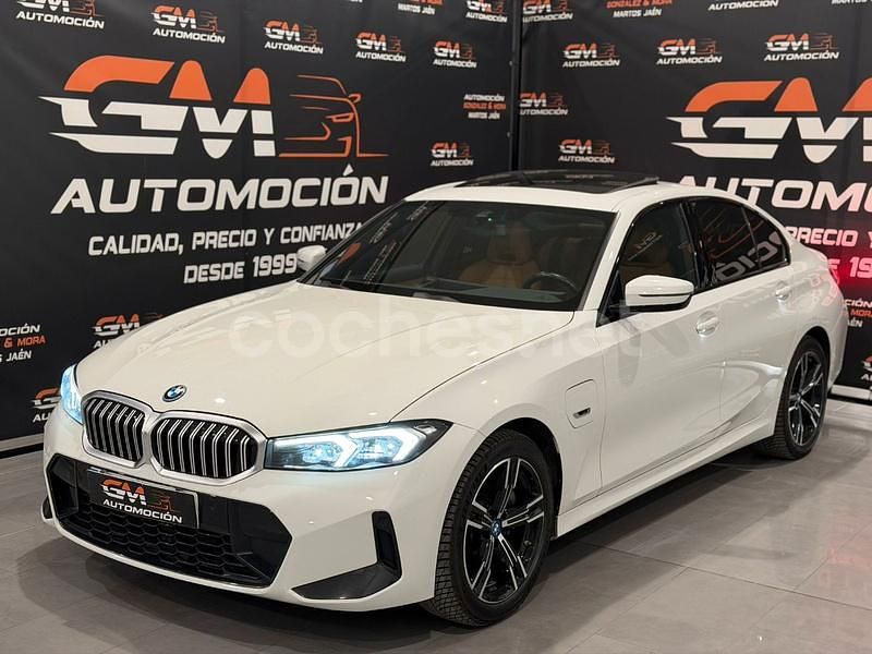 Usado BMW 320e Comfort Edition 204 CV (150 kW) 2023 Blanco Berlina