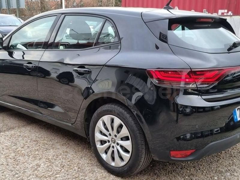 Usado Renault Mégane IV Intens 115 CV (84 kW) 2022 Negro Berlina