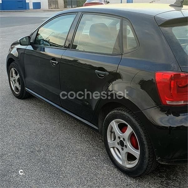 Używany VW Polo Advance 75 KM (55 kW) 2013 Czarny Sedan/Limuzyna