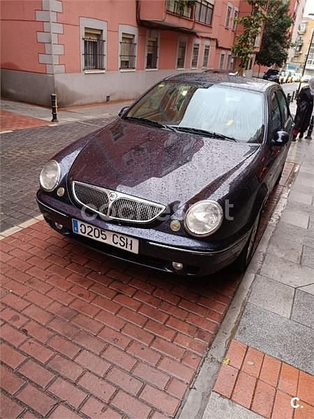 Azul Usado 2004 Lancia Lybra Familiar | 2700 € - Imagen 1/4