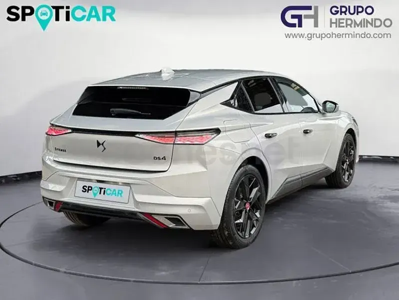 Usado DS Automobiles DS4 Performance 225 CV (165 kW) 2024 Gris / plata SUV