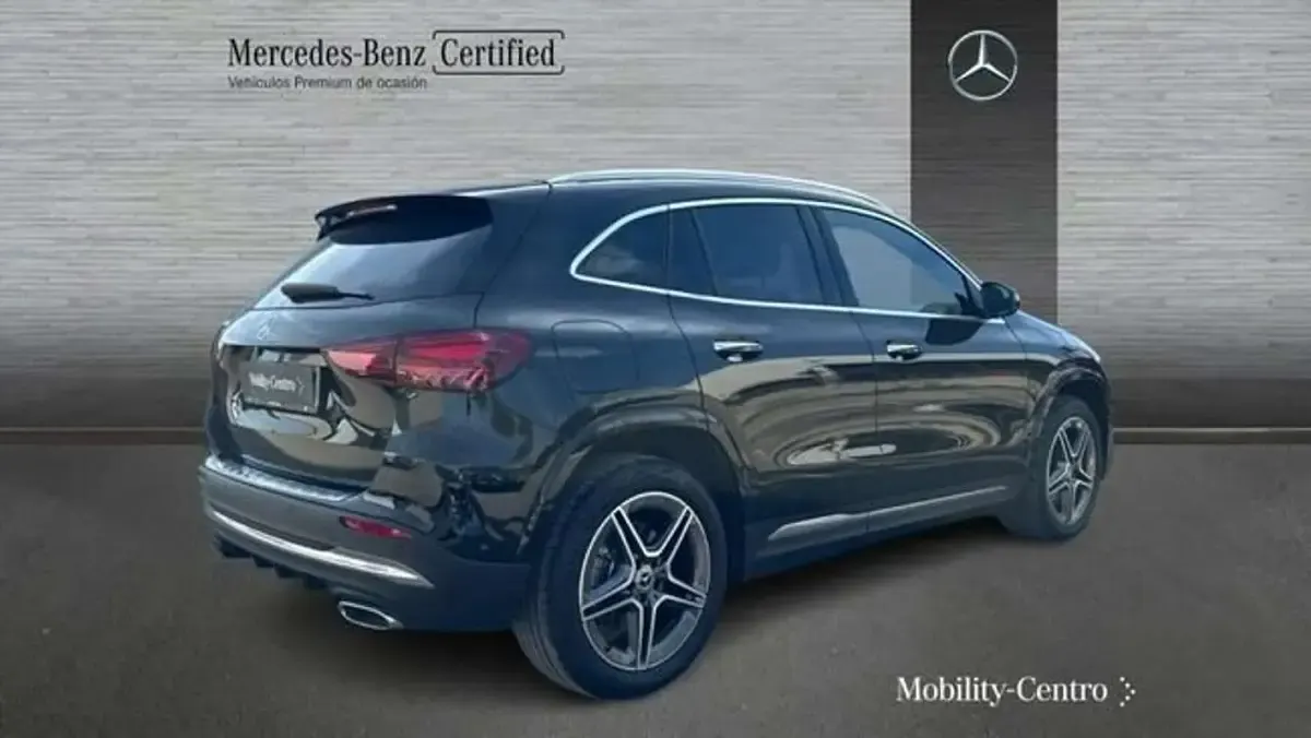 Usado Mercedes GLA250 165 CV (121 kW) 2025 Negro SUV