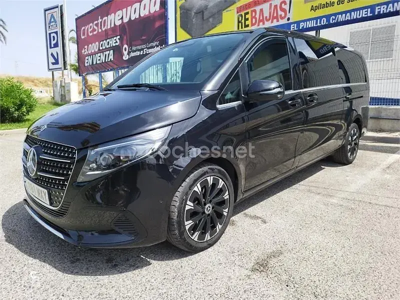 Usado Mercedes V220 Avantgarde 163 CV (119 kW) 2025 Negro Monovolumen