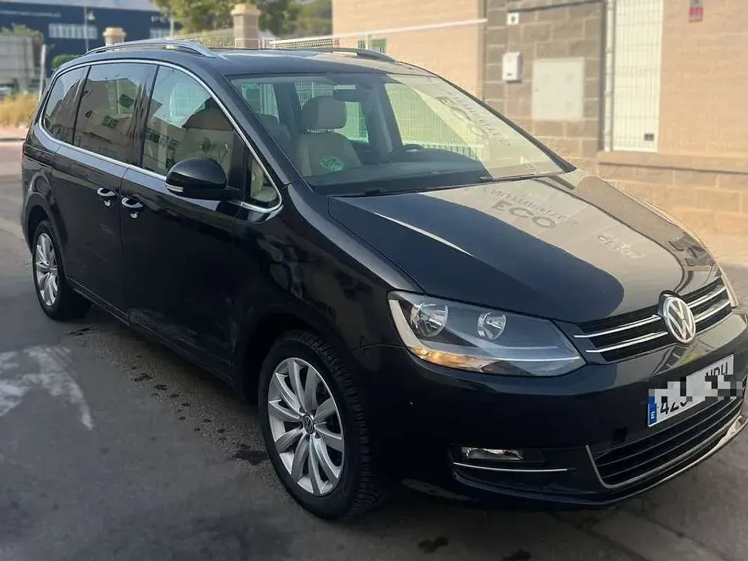 Usado VW Sharan Sport 150 CV (110 kW) 2017 Negro Monovolumen