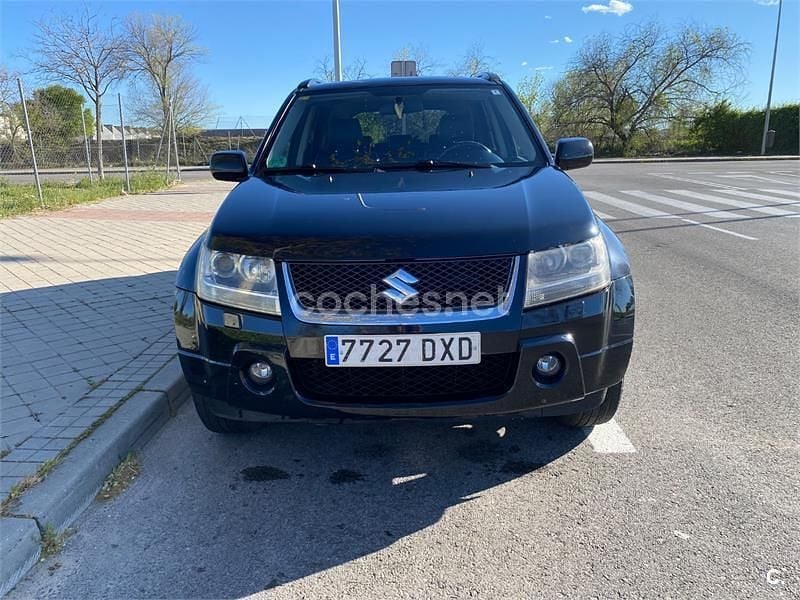 Usado Suzuki Grand Vitara 140 CV (102 kW) 2006 Negro SUV