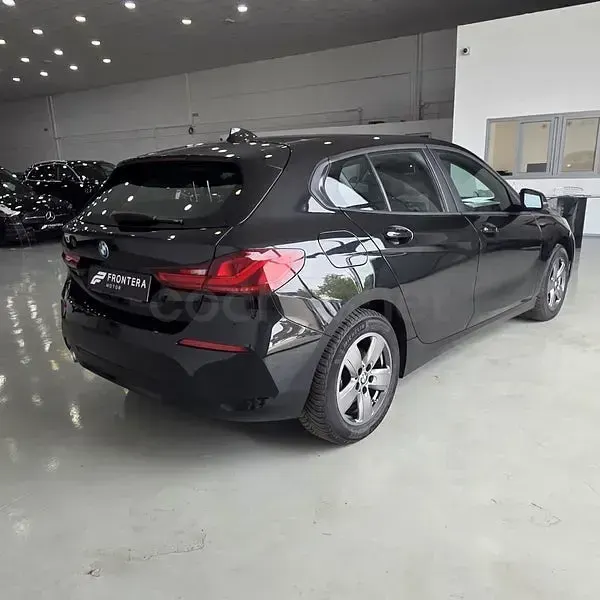 Usado BMW 116 116 CV (85 kW) 2021 Negro Utilitario