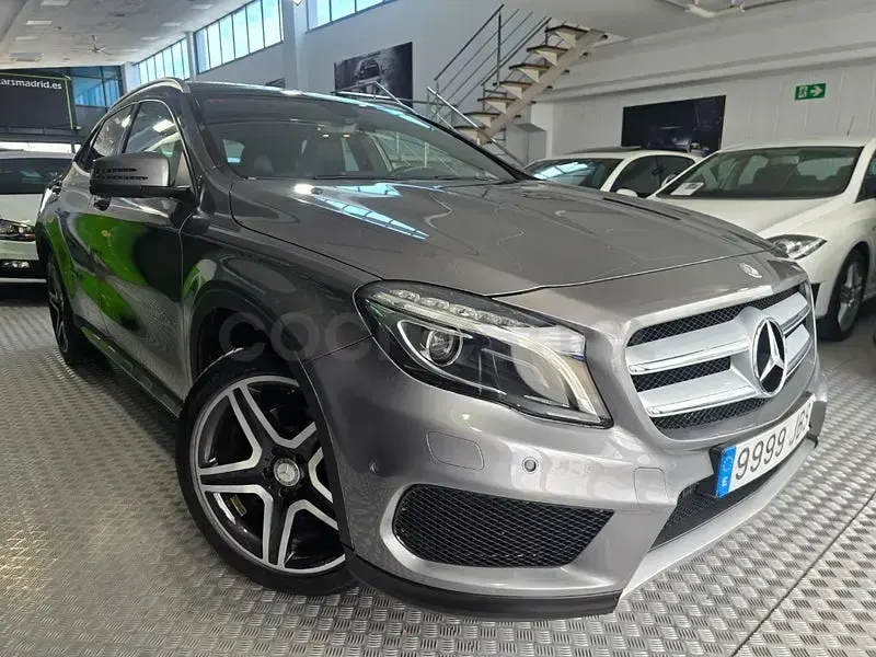 Usado Mercedes GLA220 AMG line 170 CV (125 kW) 2014 Gris / plata SUV