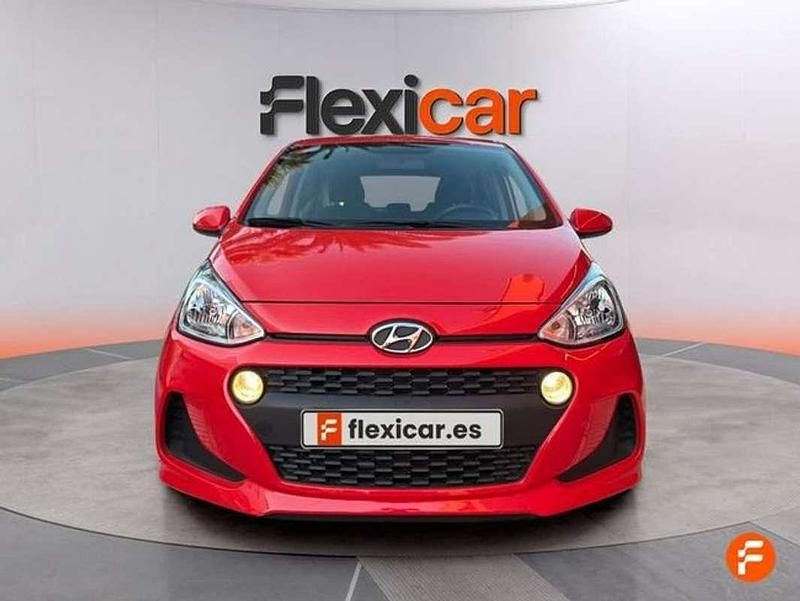 Usado Hyundai i10 67 CV (49 kW) 2019 Rojo Utilitario