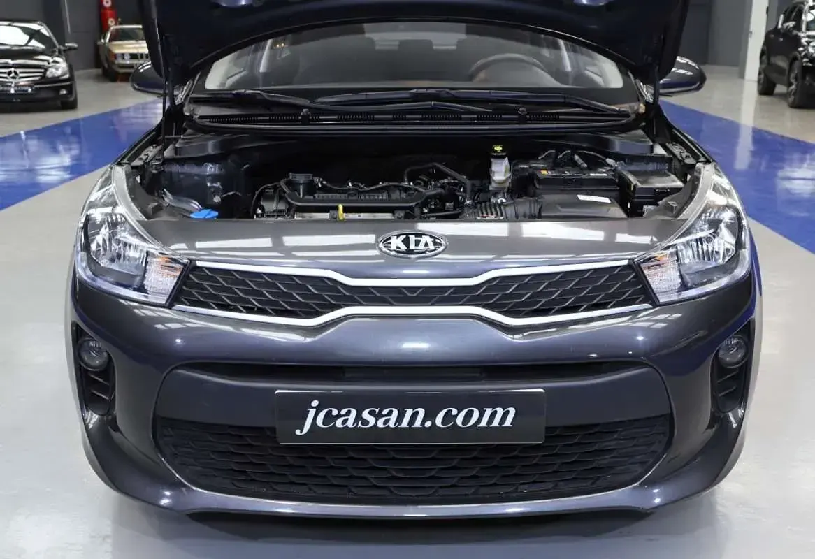 Occasion Kia Rio 84 PK (61 kW) 2020 Grijs Hatchback