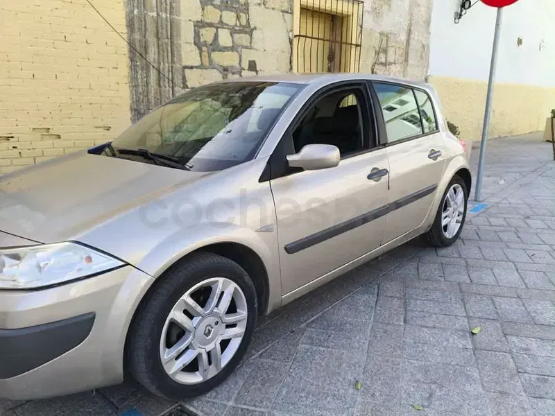 Usado Renault Mégane II Dynamique 130 CV (95 kW) 2008 Beige Berlina
