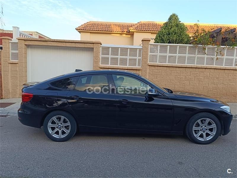 Usado BMW 318 Gran Turismo 143 CV (105 kW) 2013 Negro Berlina