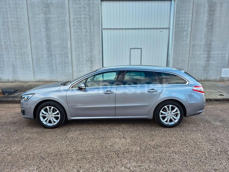 Usado Peugeot 508 SW Active 120 CV (88 kW) 2017 Gris / plata Familiar