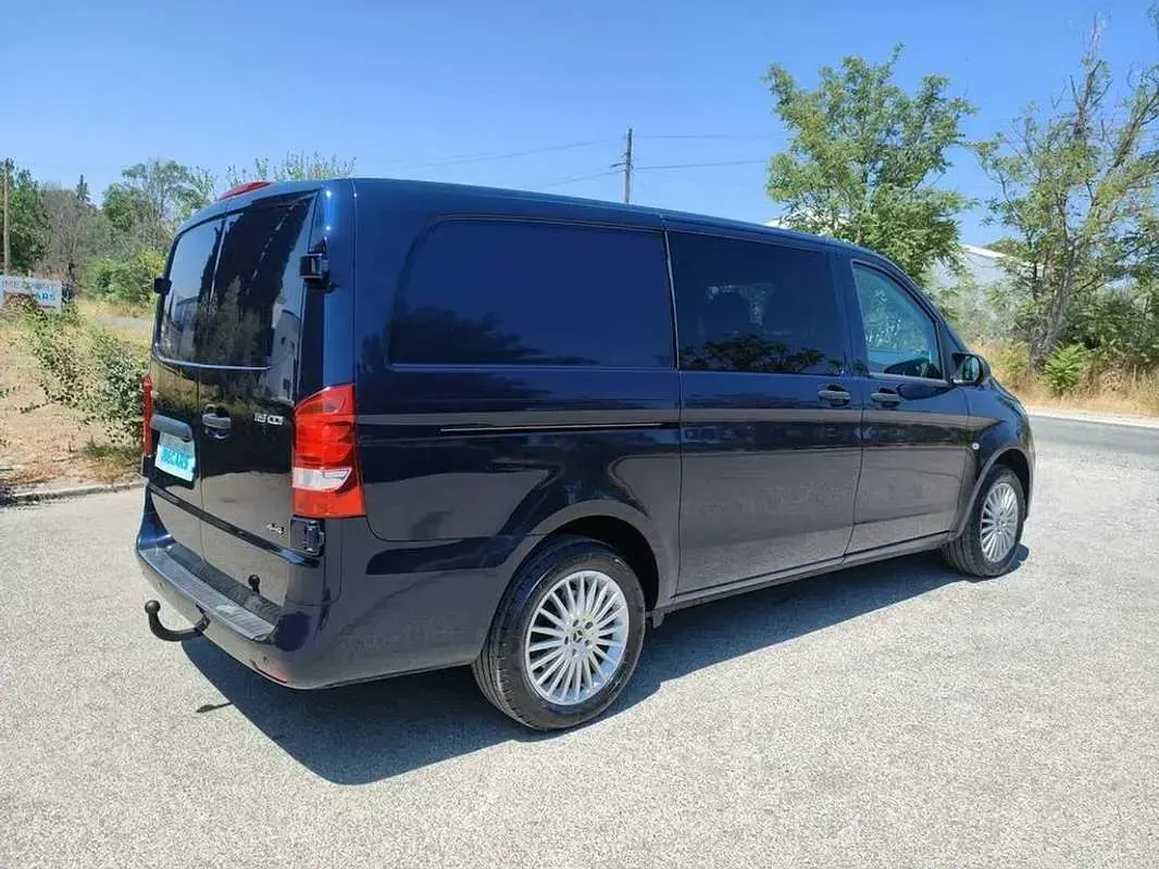 Usado Mercedes Vito 190 CV (139 kW) 2020 Azul Van
