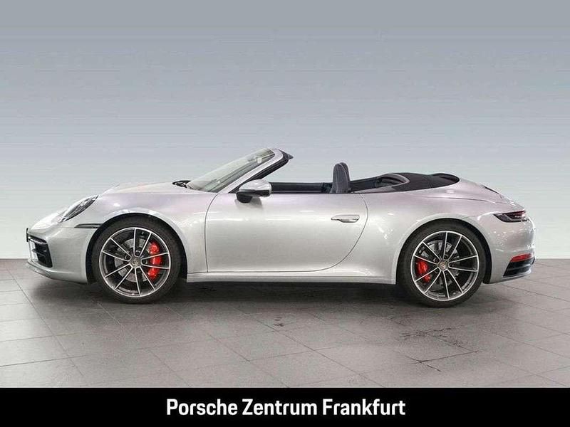 Usado Porsche 992 450 CV (330 kW) 2021 Plateado Descapotable