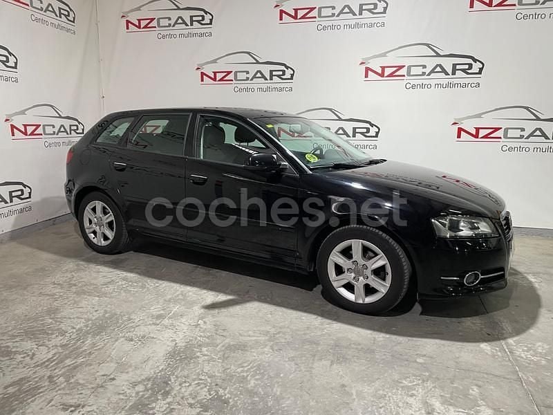Usado Audi A3 Ambiente 105 CV (77 kW) 2011 Negro Berlina