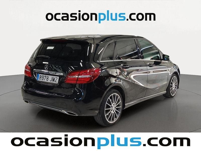 Usado Mercedes B180 109 CV (80 kW) 2016 Negro Monovolumen