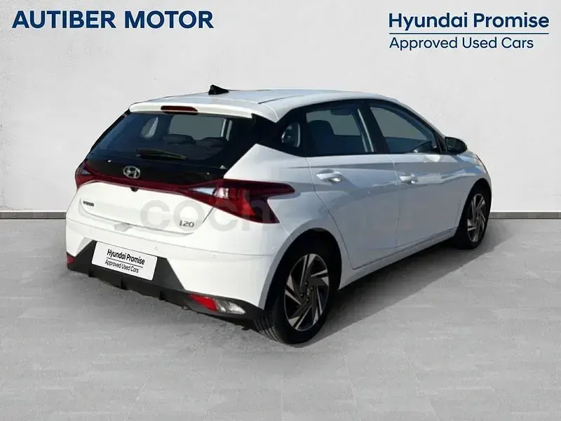 Usado Hyundai i20 84 CV (61 kW) 2021 Blanco Utilitario