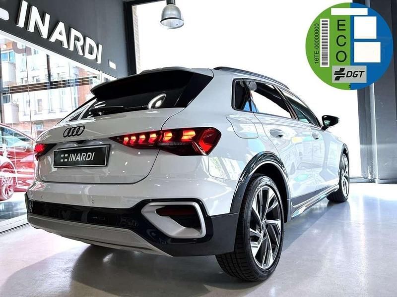 Usado Audi A3 Ambiente 204 CV (150 kW) 2025 Blanco SUV