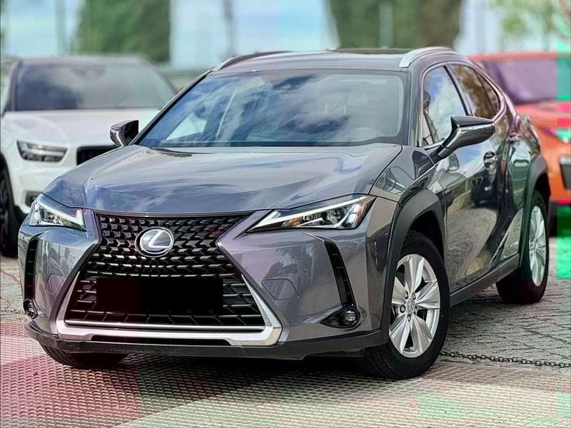 Gris Usado 2022 Lexus UX 250h Business Edition SUV | 25.990 € (Buen precio) - Imagen 1/4