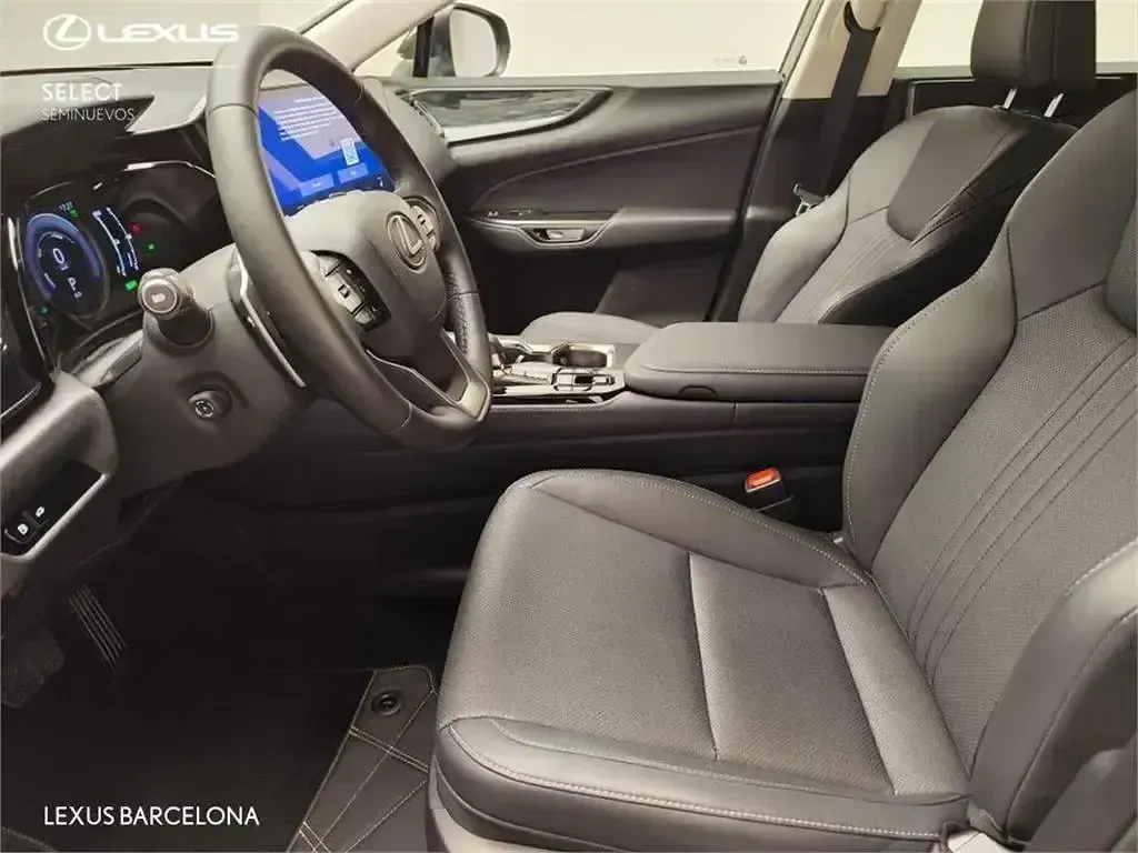 Usado Lexus NX350h Executive Line 244 CV (179 kW) 2022 Gris SUV