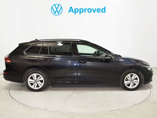 Usado VW Golf VIII 115 CV (84 kW) 2021 Negro Familiar