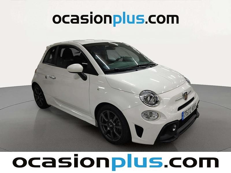 Usado Abarth 595 165 CV (121 kW) 2022 Blanco Utilitario