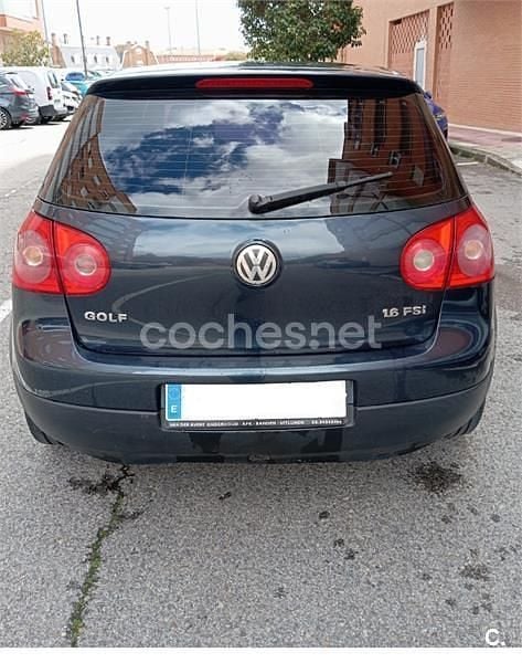Usado VW Golf IV Highline 115 CV (84 kW) 2004 Azul Berlina