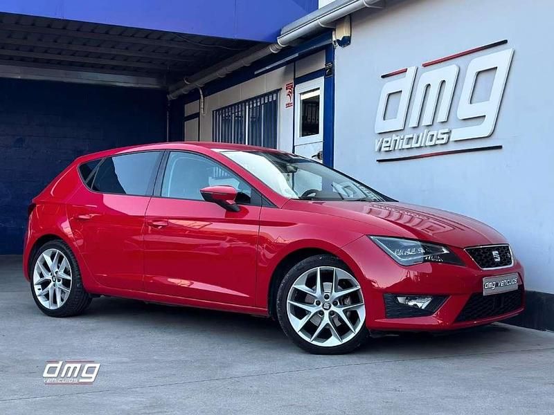 Begagnad Seat Leon FR 150 HK (110 kW) 2016 Röd Halvkombi