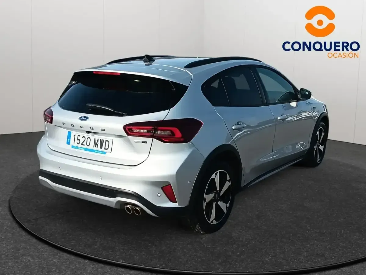 Usado Ford Focus Active 155 CV (114 kW) 2024 Gris / plata Berlina