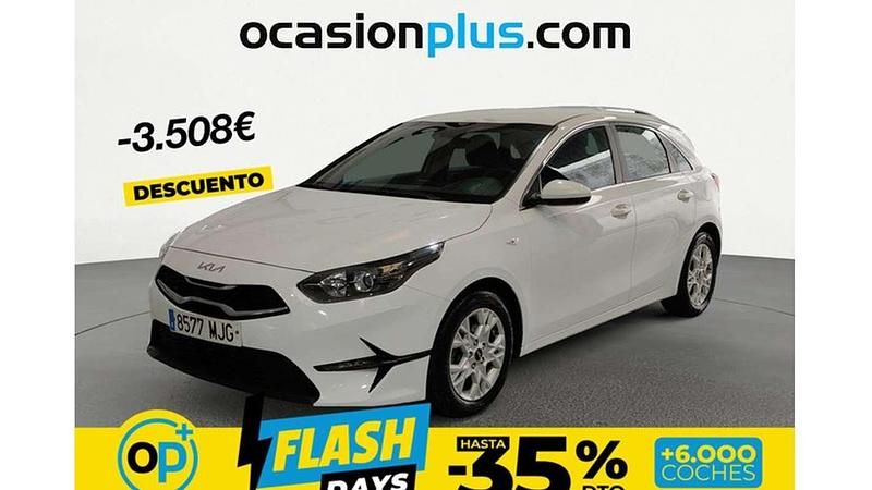 Usado Kia Ceed 136 CV (100 kW) 2023 Blanco Utilitario