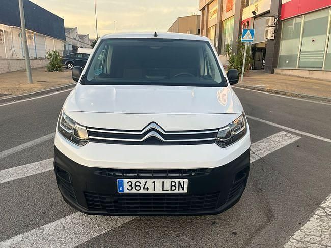 Usado Citroën Berlingo 100 CV (73 kW) 2019 Blanco Monovolumen
