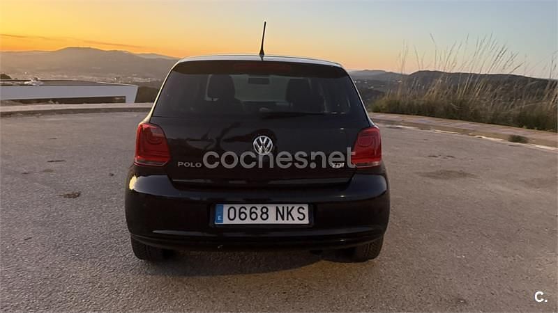 Usado VW Polo Advance 75 CV (55 kW) 2012 Negro Utilitario