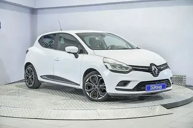 Usado Renault Clio Zen 90 CV (66 kW) 2017 Blanco Utilitario