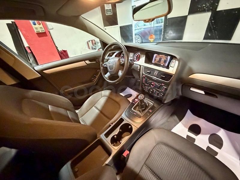 Usado Audi A4 136 CV (100 kW) 2012 Blanco Familiar
