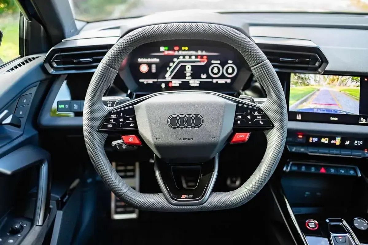 Usado Audi RS3 Sportback Ambiente 400 CV (294 kW) 2025 Azul Utilitario