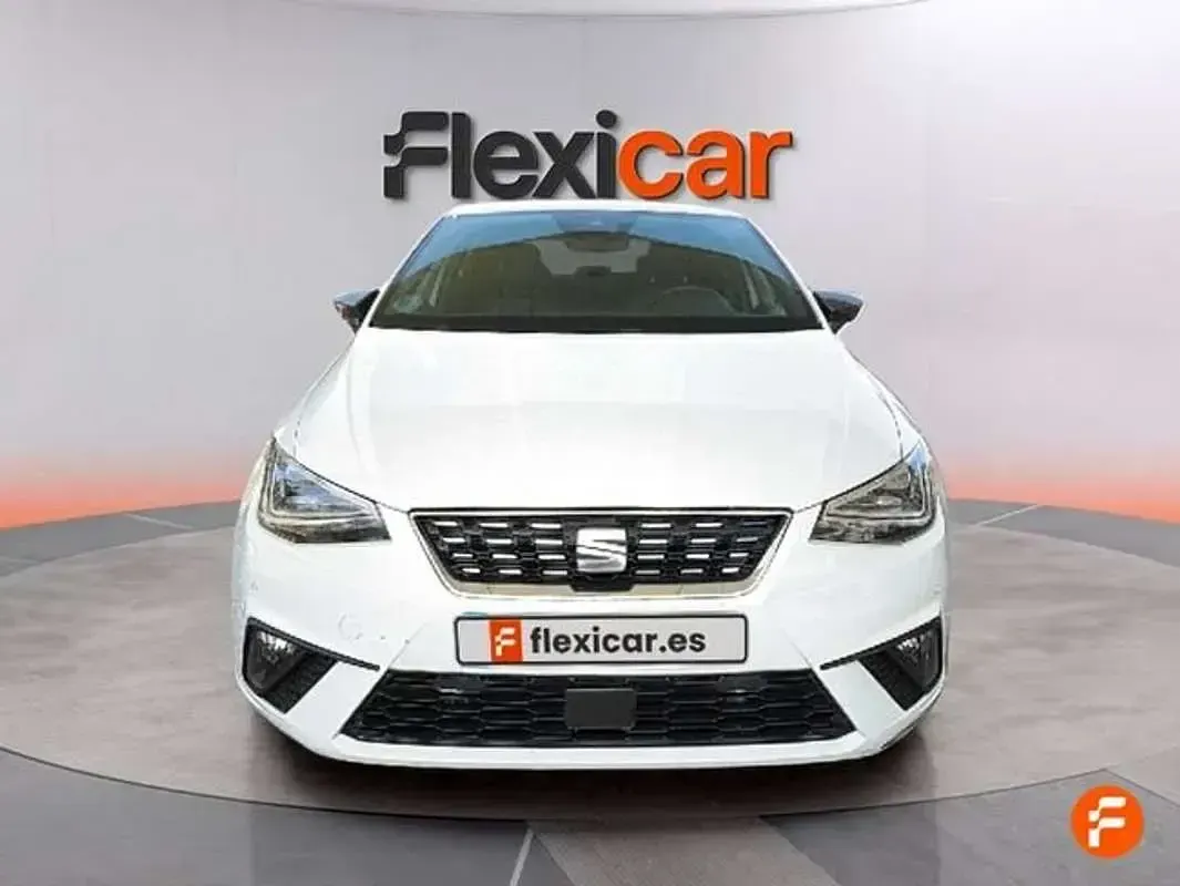 Usado Seat Ibiza Style 116 CV (85 kW) 2024 Blanco Utilitario