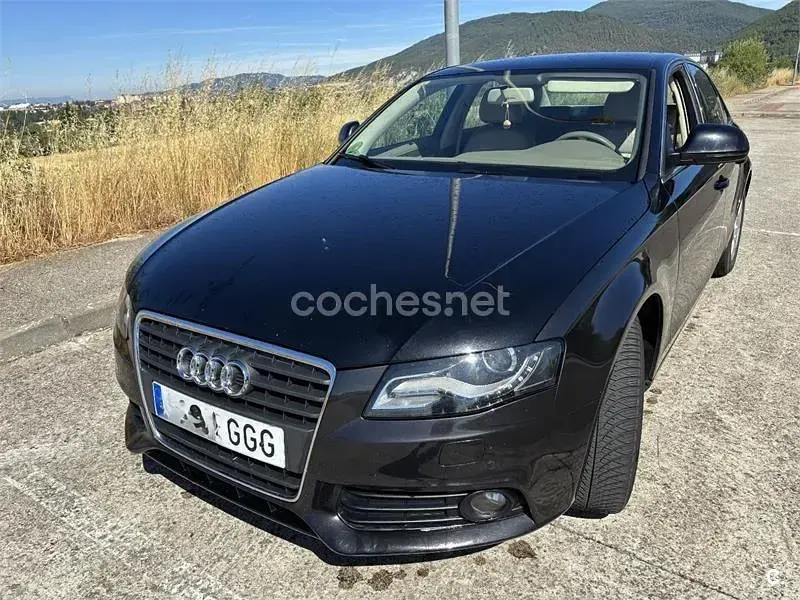 Usado Audi A4 120 CV (88 kW) 2008 Negro Berlina