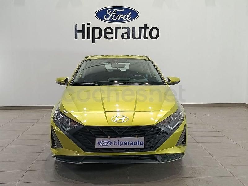 Usado Hyundai i20 84 CV (61 kW) 2024 Verde Utilitario