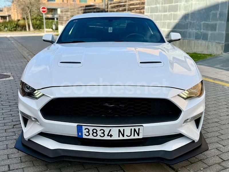 Usado Ford Mustang Fastback 291 CV (214 kW) 2020 Blanco Coupe