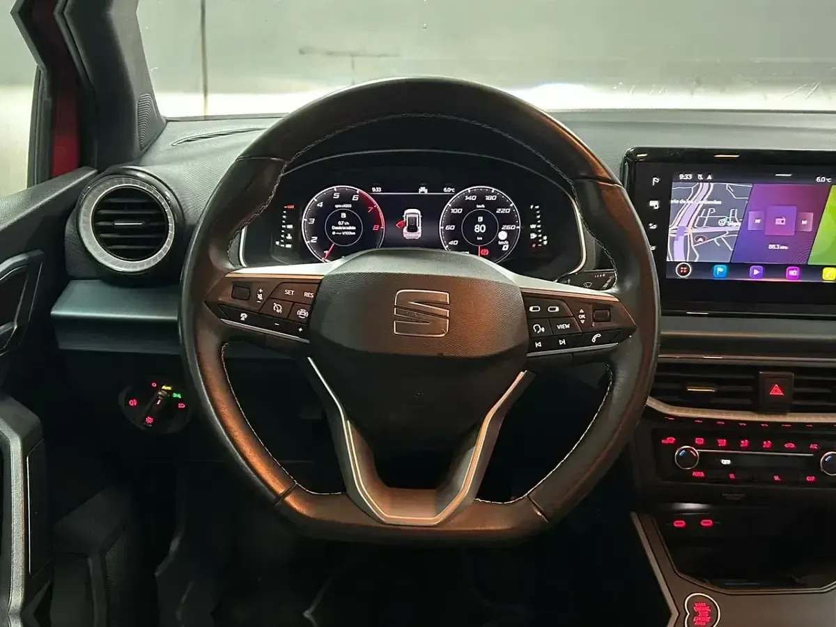 Usado Seat Arona Xperience 110 CV (80 kW) 2023 Rojo SUV